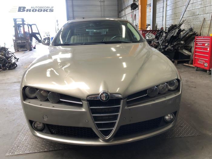 Motor van een Alfa Romeo 159 Sportwagon (939BX) 2.4 JTDm 20V 2007