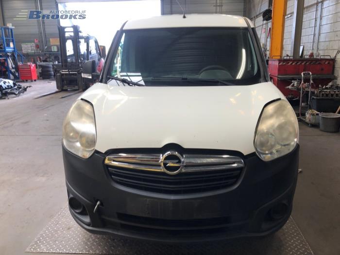 Växellåda från en Opel Combo 1.3 CDTI 16V ecoFlex 2013