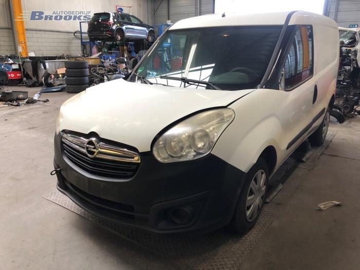 Växellåda från en Opel Combo 1.3 CDTI 16V ecoFlex 2013
