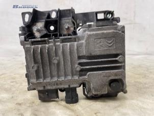 Gebruikte Start/Stop computer Citroen C4 Cactus (0B/0P) 1.2 PureTech 130 12V Prijs € 40,00 Margeregeling aangeboden door Autobedrijf Brooks