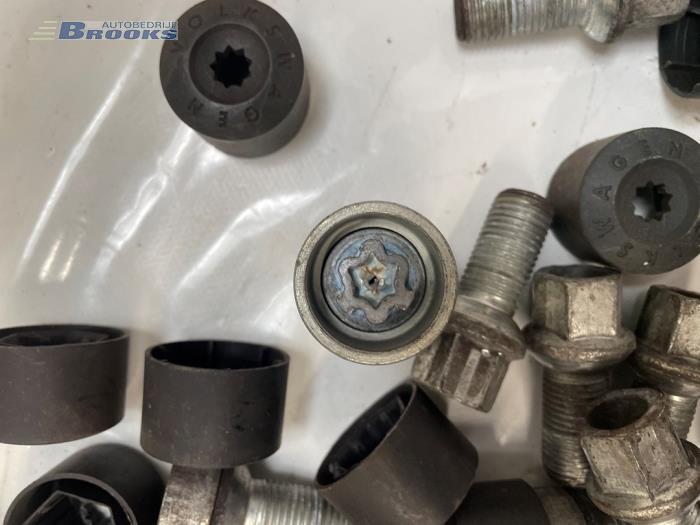 Zestaw obreczy sportowych z Volkswagen Golf VII (AUA) 1.6 TDI BMT 16V 2018