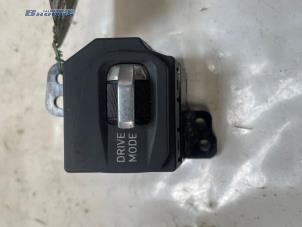 Begagnade Lägesbrytare, automatisk växellåda Lynk &amp; Co 01 1.5 PHEV Pris € 30,00 Marginaltabell erbjuds av Autobedrijf Brooks