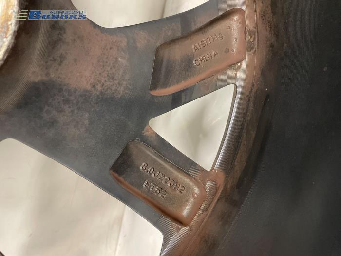 Zestaw obreczy sportowych z Lynk & Co 01 1.5 PHEV 2021