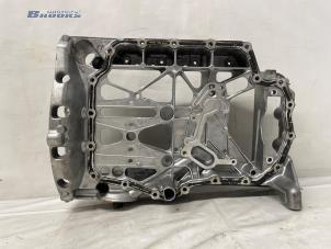 Begagnade Oljetråg Volkswagen Multivan T7 1.4 eHybrid 16V Pris € 75,00 Marginaltabell erbjuds av Autobedrijf Brooks