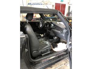 Gebruikte Deurrubber 2Deurs rechts Mini Mini Convertible (F57) 2.0 16V Cooper S Prijs op aanvraag aangeboden door Autobedrijf Brooks