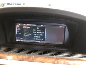 Używane Wyswietlacz wewnetrzny BMW 7 serie (E65/E66/E67) 735i,Li 3.6 V8 32V Cena € 225,00 Procedura marży oferowane przez Autobedrijf Brooks