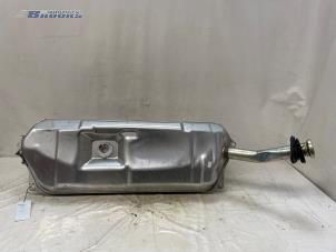 Gebruikte Tank Mercedes SLK (R170) 2.0 200 K 16V Prijs € 250,00 Margeregeling aangeboden door Autobedrijf Brooks