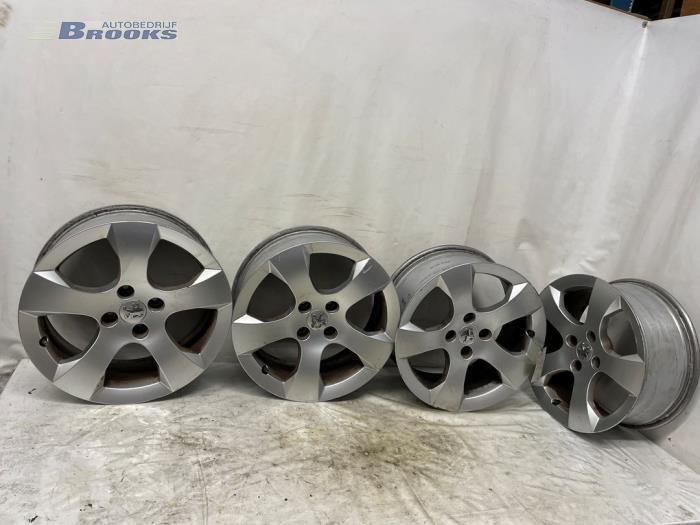 Zestaw obreczy sportowych z Peugeot 3008 I (0U/HU) 1.6 16V THP 150 2009