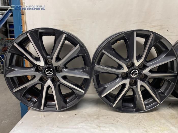 Zestaw obreczy sportowych z Mazda CX-3 (DJ/DK) 2.0 SkyActiv-G 120 2017