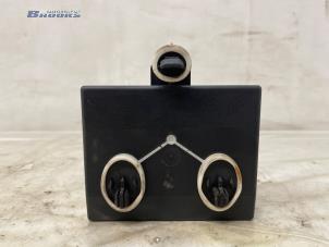 Gebruikte Centrale Deurvergrendelings Module Audi A6 (C6) 3.2 V6 24V FSI Quattro Prijs € 10,00 Margeregeling aangeboden door Autobedrijf Brooks