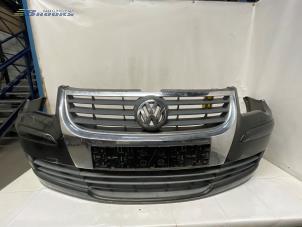 Używane Zderzak przedni Volkswagen Caddy III (2KA,2KH,2CA,2CH) 1.9 TDI Cena € 100,00 Procedura marży oferowane przez Autobedrijf Brooks