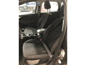 Begagnade Främre säkerhetsbälte, vänster Ford Focus 3 Wagon 1.0 Ti-VCT EcoBoost 12V 125 Pris € 75,00 Marginaltabell erbjuds av Autobedrijf Brooks