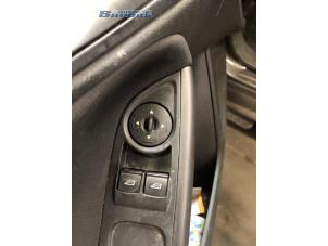 Gebrauchte Brytare, eldrivna fönster Ford Focus 3 Wagon 1.0 Ti-VCT EcoBoost 12V 125 Preis € 20,00 Margenregelung angeboten von Autobedrijf Brooks