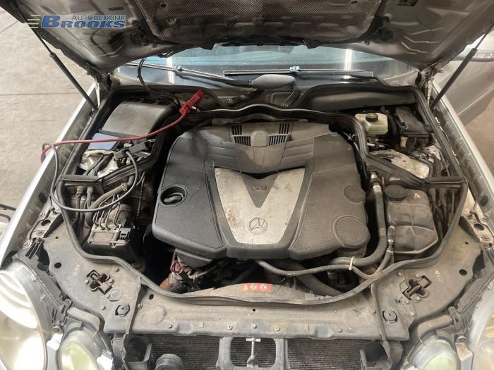 Bromsservo från en Mercedes-Benz E Combi 4-matic (S211) 3.0 E-320 CDI 24V 2007