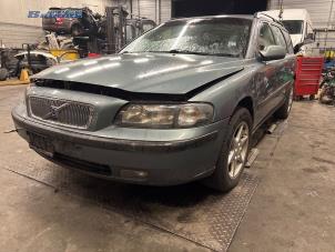 Begagnade Främre gaffelben, vänster Volvo V70 (SW) 2.4 D5 20V Pris € 25,00 Marginaltabell erbjuds av Autobedrijf Brooks