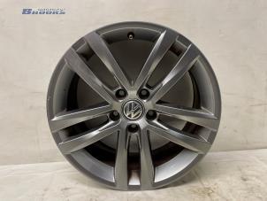 Używane Obrecz Volkswagen Passat Variant (3G5) 1.6 TDI 16V Cena € 90,00 Procedura marży oferowane przez Autobedrijf Brooks