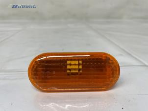 Begagnade Indikator, vänster Ford Focus 2 1.6 16V Pris € 10,00 Marginaltabell erbjuds av Autobedrijf Brooks