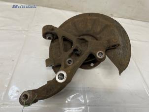 Gebruikte Fusee links-achter Volkswagen Golf VII (AUA) 1.4 GTE 16V Prijs € 35,00 Margeregeling aangeboden door Autobedrijf Brooks