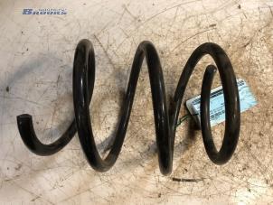 Gebruikte Schroefveer voor Mini Mini Cooper S (R53) 1.6 16V Prijs € 15,00 Margeregeling aangeboden door Autobedrijf Brooks