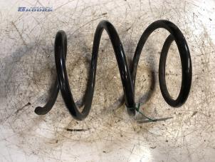 Gebruikte Schroefveer voor Mini Mini Cooper S (R53) 1.6 16V Prijs € 15,00 Margeregeling aangeboden door Autobedrijf Brooks