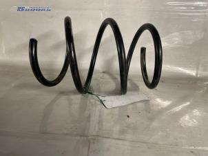 Gebruikte Schroefveer voor Mini Mini Cooper S (R53) 1.6 16V Prijs € 15,00 Margeregeling aangeboden door Autobedrijf Brooks