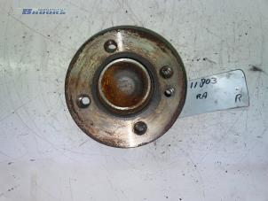 Gebruikte Wielnaaf achter Mini Mini Cooper S (R53) 1.6 16V Prijs € 37,50 Margeregeling aangeboden door Autobedrijf Brooks