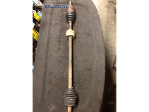 Używane Os napedowa prawy przód Fiat Bravo (182A) 1.4 S,SX 12V Cena € 10,00 Procedura marży oferowane przez Autobedrijf Brooks