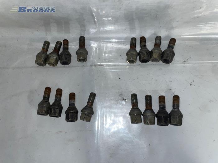 Wielbouten set van een Renault Twingo 1998