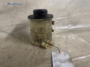 Begagnade Styrservotank Renault Laguna II Grandtour (KG) 1.8 16V Pris € 10,00 Marginaltabell erbjuds av Autobedrijf Brooks