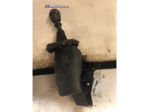 Begagnade Växelspak Opel Movano Combi 2.5 DTI Pris € 20,00 Marginaltabell erbjuds av Autobedrijf Brooks