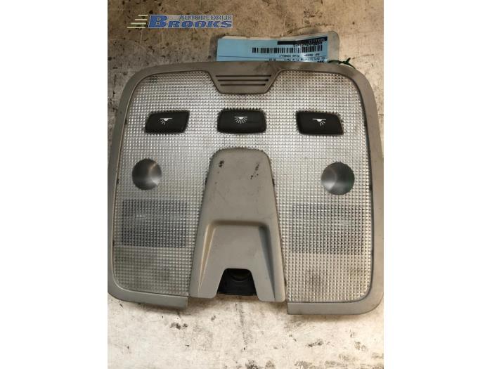 Innerbelysning, fram från en Volvo S60 I (RS/HV) 2.4 D5 20V 2002