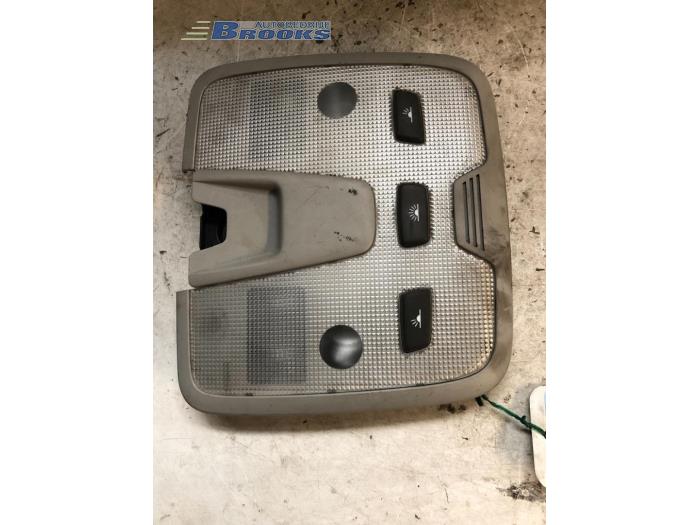 Innerbelysning, fram från en Volvo S60 I (RS/HV) 2.4 D5 20V 2002