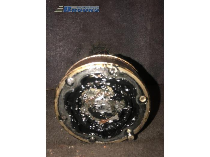 Drivaxel, höger fram från en Volkswagen Touran (1T1/T2) 1.9 TDI 105 2006