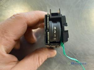 Begagnade Brytare, AIH strålkastare Hyundai i10 (F5) 1.1i 12V Pris € 5,00 Marginaltabell erbjuds av Autobedrijf Brooks