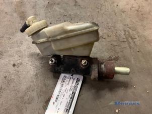 Gebruikte Hoofdremcilinder Volkswagen Transporter/Caravelle T4 2.4 D,Caravelle Prijs € 30,00 Margeregeling aangeboden door Autobedrijf Brooks