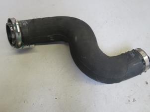 Begagnade Laddluftkylarslang Audi Q5 (8RB) 2.0 TDI 16V Quattro Pris € 20,00 Marginaltabell erbjuds av Autobedrijf Brooks