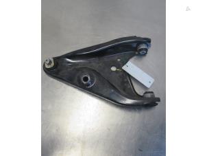 Begagnade Främre gaffelben, vänster Dacia Dokker Express (8S) 1.5 dCi 75 Pris € 32,00 Marginaltabell erbjuds av Autobedrijf Brooks