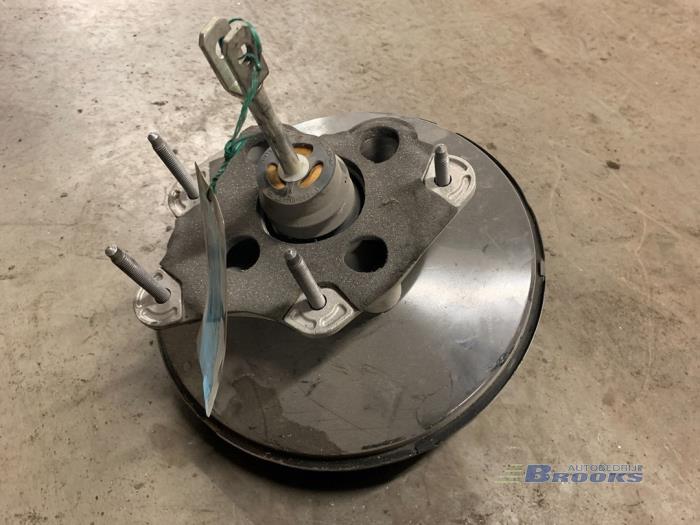 Bromsservo från en Renault Clio III (BR/CR) 1.2 16V TCe 100 2007