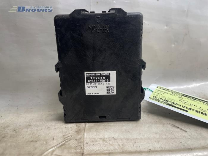 Dator, automatisk växellåda från en Toyota Auris (E15) 1.8 16V HSD Full Hybrid 2012