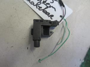 Begagnade Brytare Ford Focus 3 Wagon 1.6 TDCi ECOnetic Pris € 10,00 Marginaltabell erbjuds av Autobedrijf Brooks