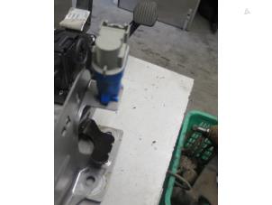 Begagnade Bromspedal Ford Focus 3 Wagon 1.6 TDCi ECOnetic Pris € 35,00 Marginaltabell erbjuds av Autobedrijf Brooks