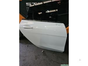 Begagnade Bakdörr, 4-dörrars, höger BMW 2 serie Gran Coupe (F44) 218i 1.5 TwinPower Turbo 12V Pris € 210,00 Marginaltabell erbjuds av van de Bunte Teuge B.V.