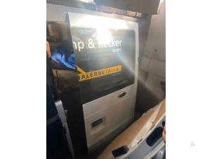 Używane Drzwi prawe tylne wersja 4-drzwiowa Ford Transit 2.2 TDCi 16V Cena € 157,50 Procedura marży oferowane przez van de Bunte Teuge B.V.
