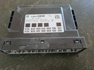 Begagnade Dator , karosskontroll (BCM) Opel Corsa E 1.3 CDTi 16V ecoFLEX Pris € 52,50 Marginaltabell erbjuds av van de Bunte Teuge B.V.