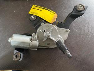 Gebruikte Ruitenwissermotor achter Hyundai i10 (B5) 1.0 12V Prijs € 42,00 Margeregeling aangeboden door van de Bunte Teuge B.V.