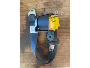 Gebruikte Veiligheidsgordel rechts-achter Mazda CX-5 I (KE,GH) 2.0 SkyActiv-G 160 16V 4WD Prijs € 78,75 Margeregeling aangeboden door van de Bunte Teuge B.V.