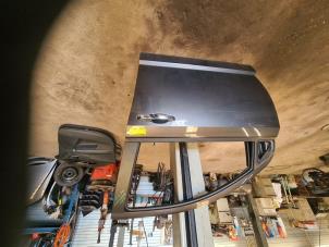 Używane Drzwi lewe przednie wersja 4-drzwiowa Fiat Freemont 2.0 MultiJet 136 16V Cena € 367,50 Procedura marży oferowane przez van de Bunte Teuge B.V.