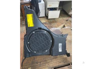 Używane Subwoofer Fiat Freemont 2.0 MultiJet 136 16V Cena € 105,00 Procedura marży oferowane przez van de Bunte Teuge B.V.