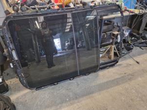 Begagnade Panoramatak BMW 5 serie Touring (E61) 545i 32V Pris € 682,50 Marginaltabell erbjuds av van de Bunte Teuge B.V.