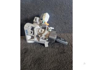 Begagnade Tändningslås + nyckel Mitsubishi Space Star (A0) 1.0 12V Pris € 52,50 Marginaltabell erbjuds av van de Bunte Teuge B.V.